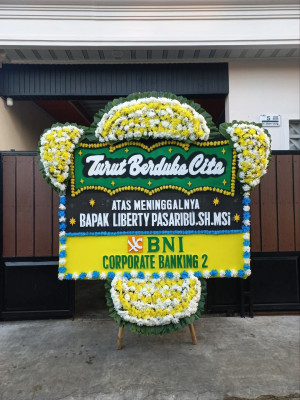 Papan Bunga Duka di Poris Plawad Utara